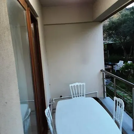 Erdek Hotel *